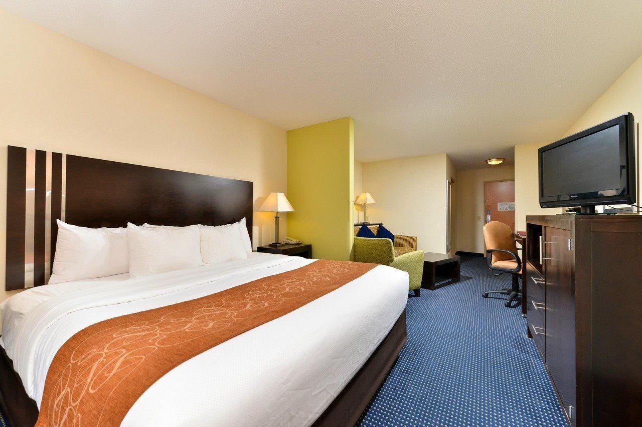 Comfort Suites Lancaster Amish Country Smoketown  Экстерьер фото