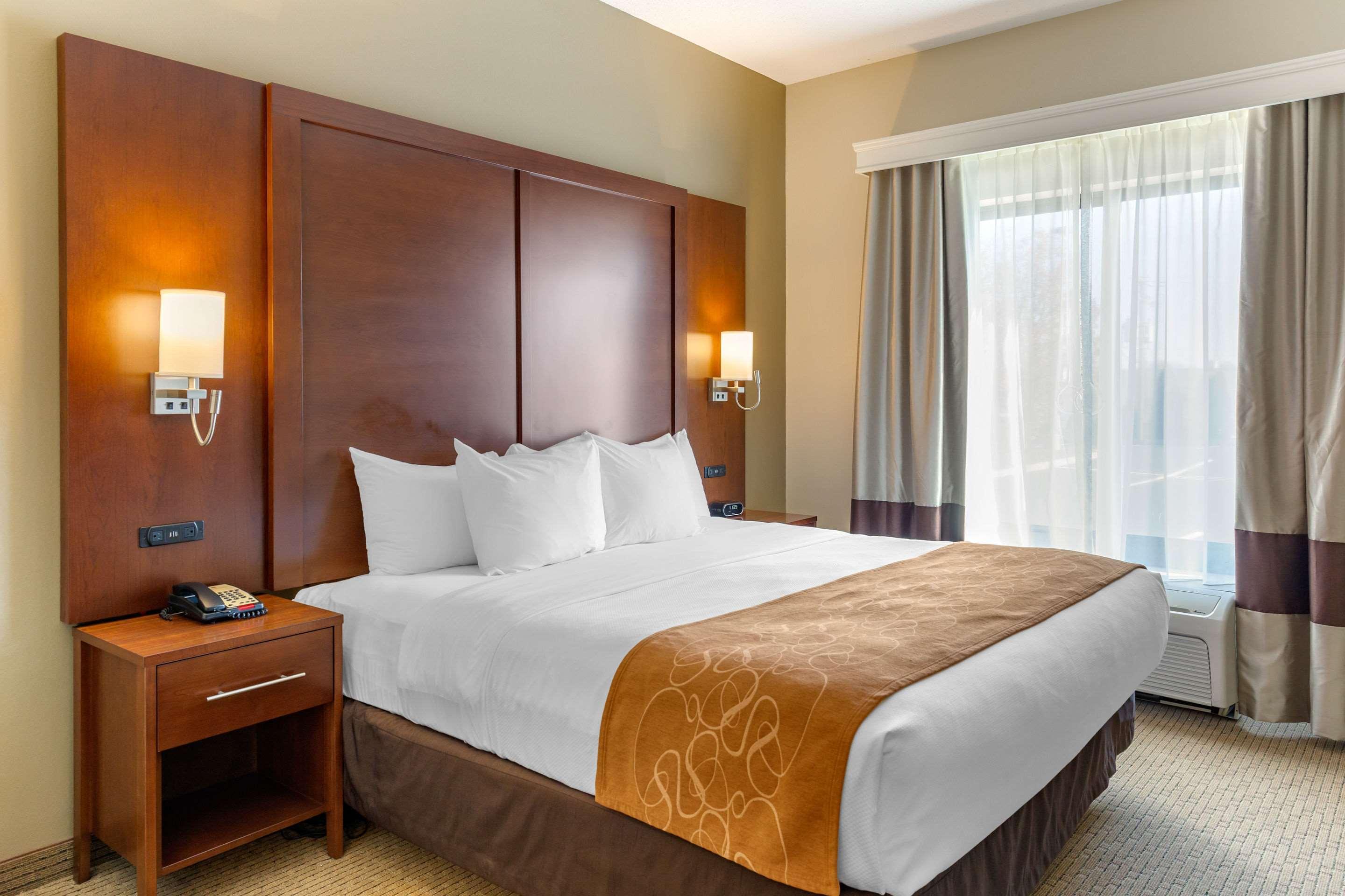 Comfort Suites Lancaster Amish Country Smoketown  Экстерьер фото