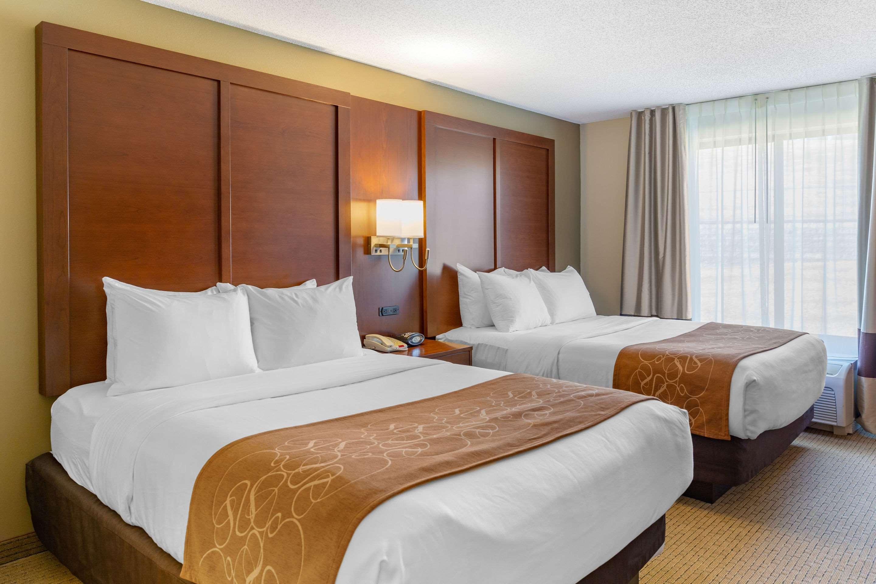 Comfort Suites Lancaster Amish Country Smoketown  Экстерьер фото