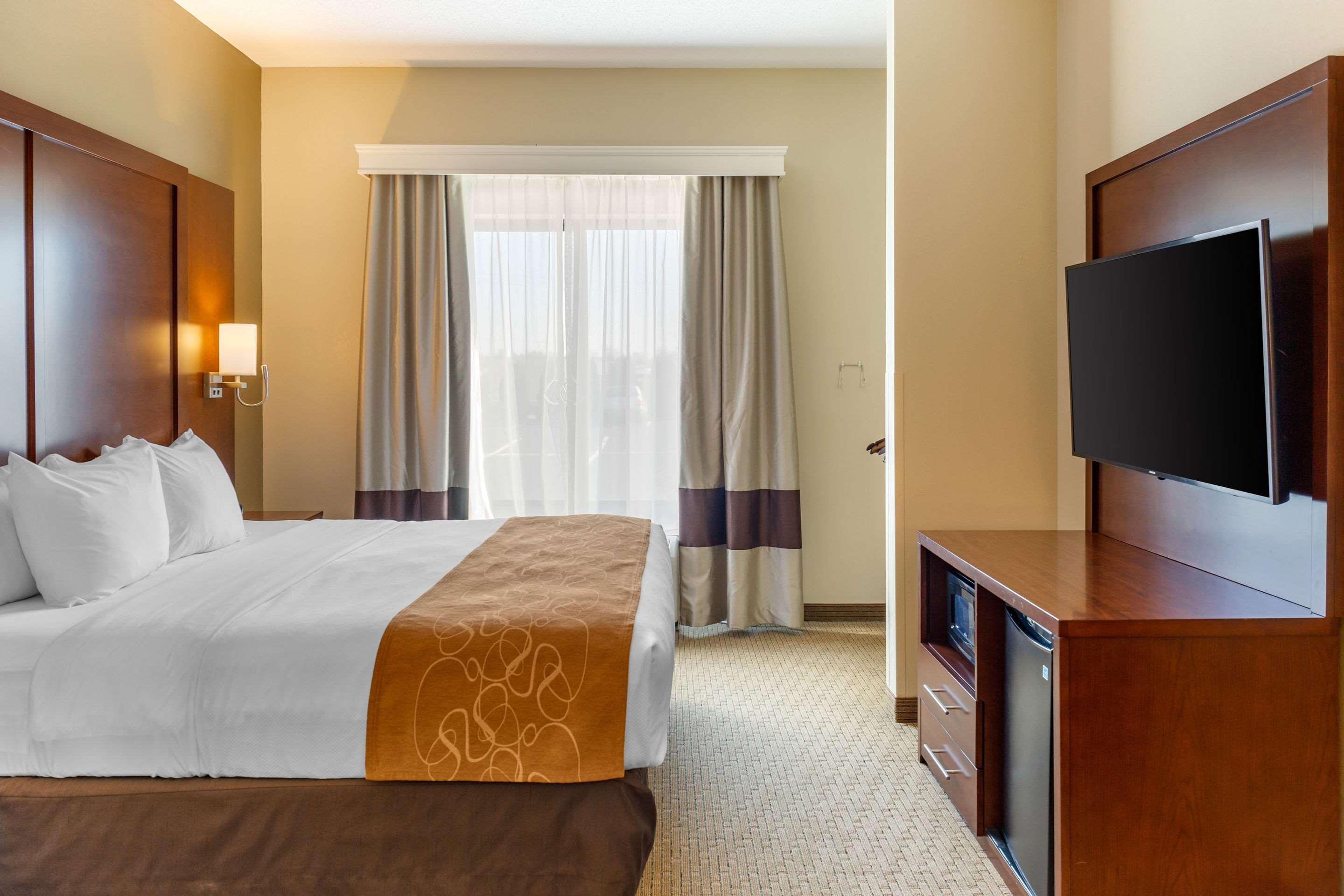 Comfort Suites Lancaster Amish Country Smoketown  Экстерьер фото