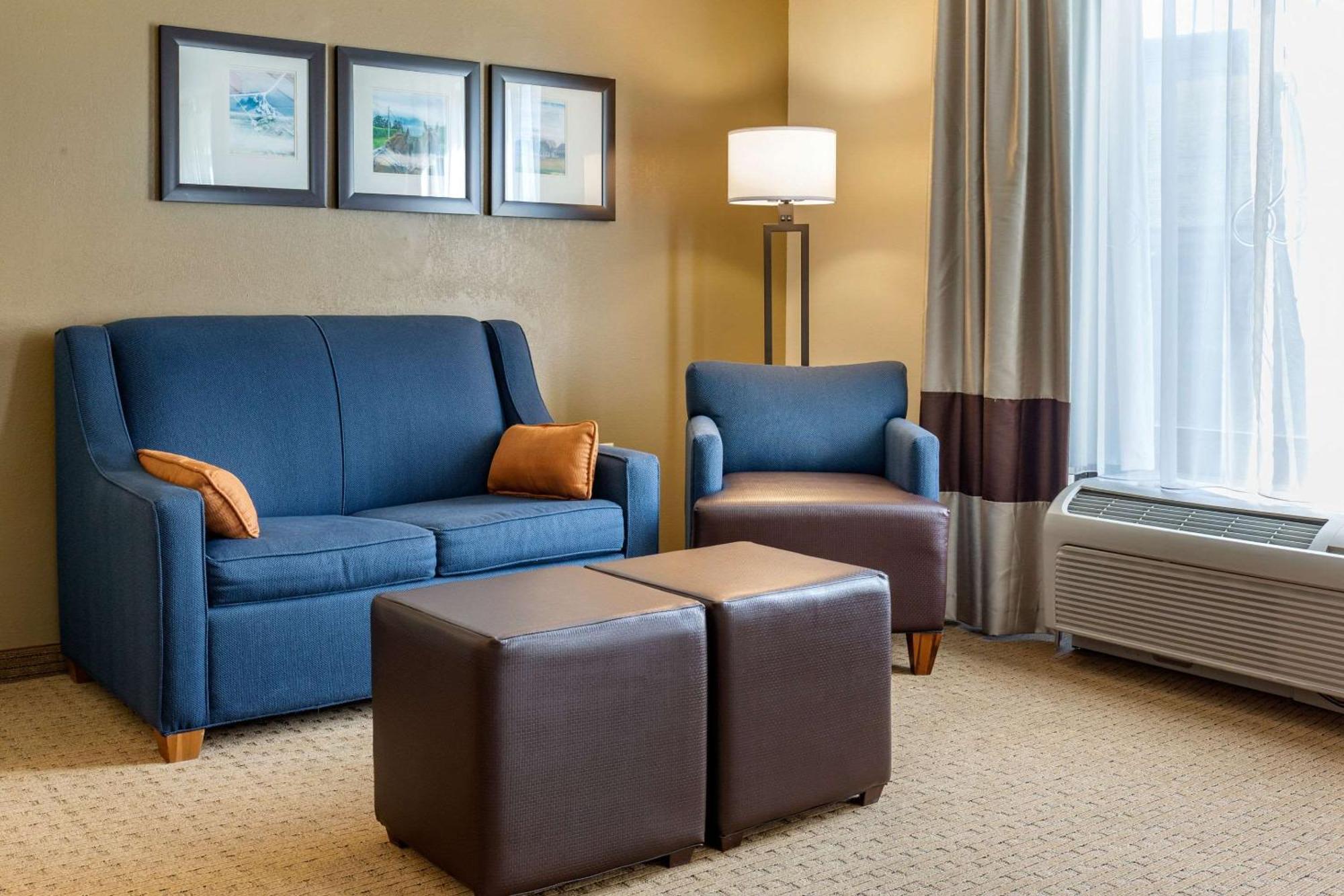 Comfort Suites Lancaster Amish Country Smoketown  Экстерьер фото