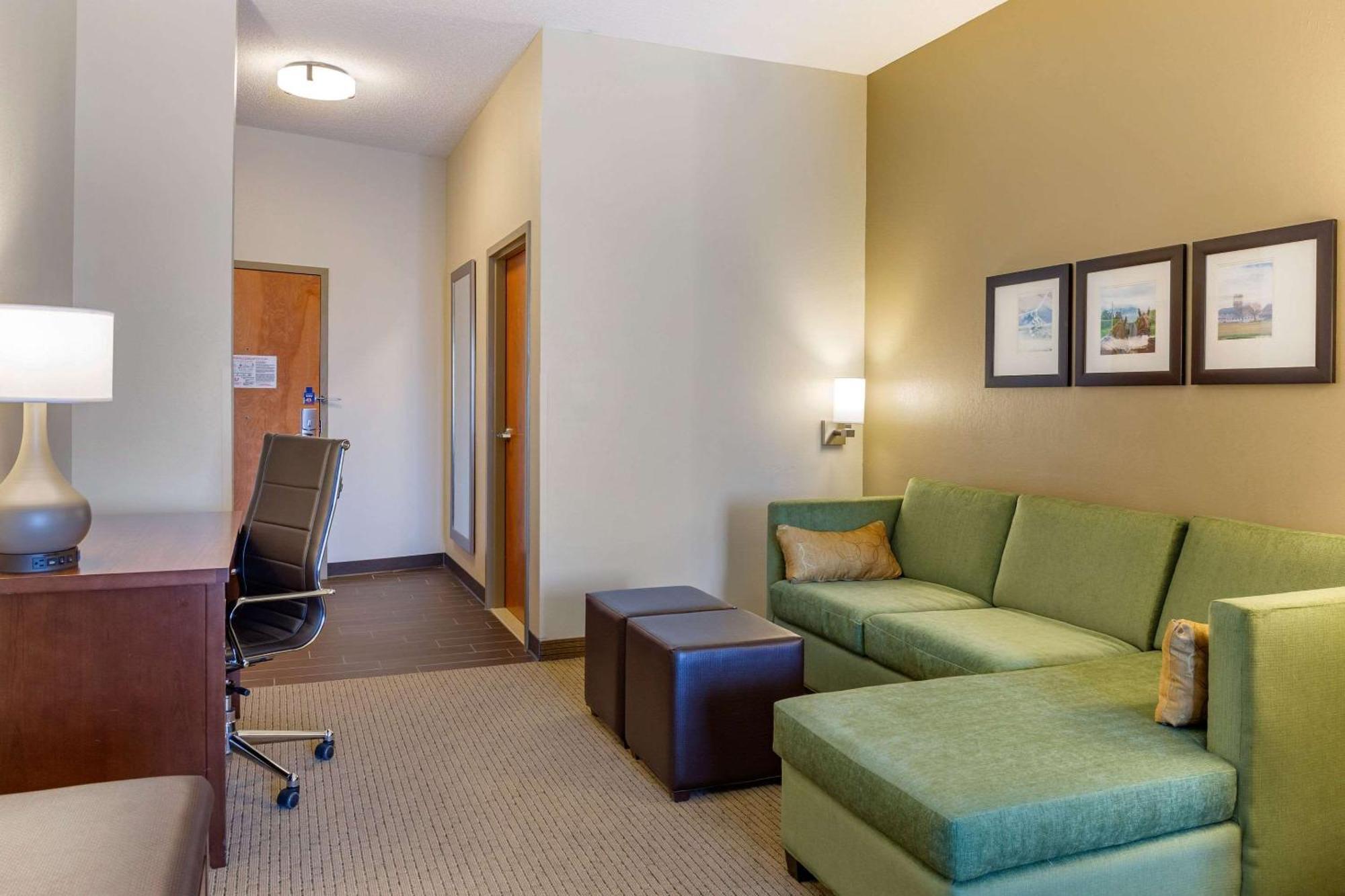 Comfort Suites Lancaster Amish Country Smoketown  Экстерьер фото