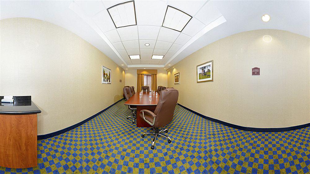 Comfort Suites Lancaster Amish Country Smoketown  Интерьер фото